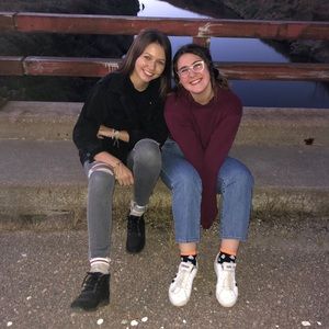 Meet your Posher, Aila